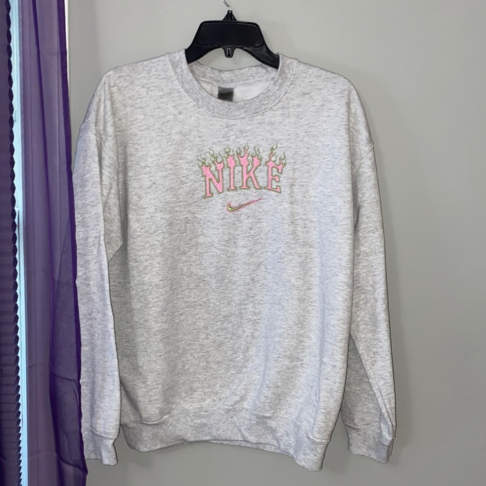Embroidered Nike flame crew